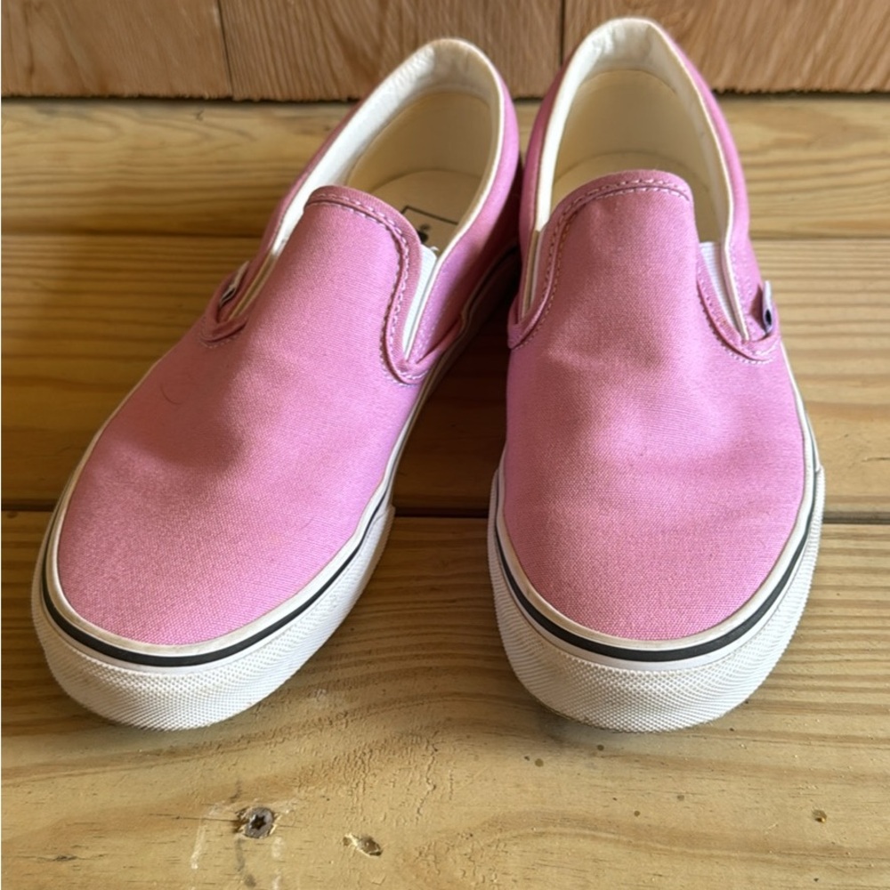 NEW Women’s Slip on Vans